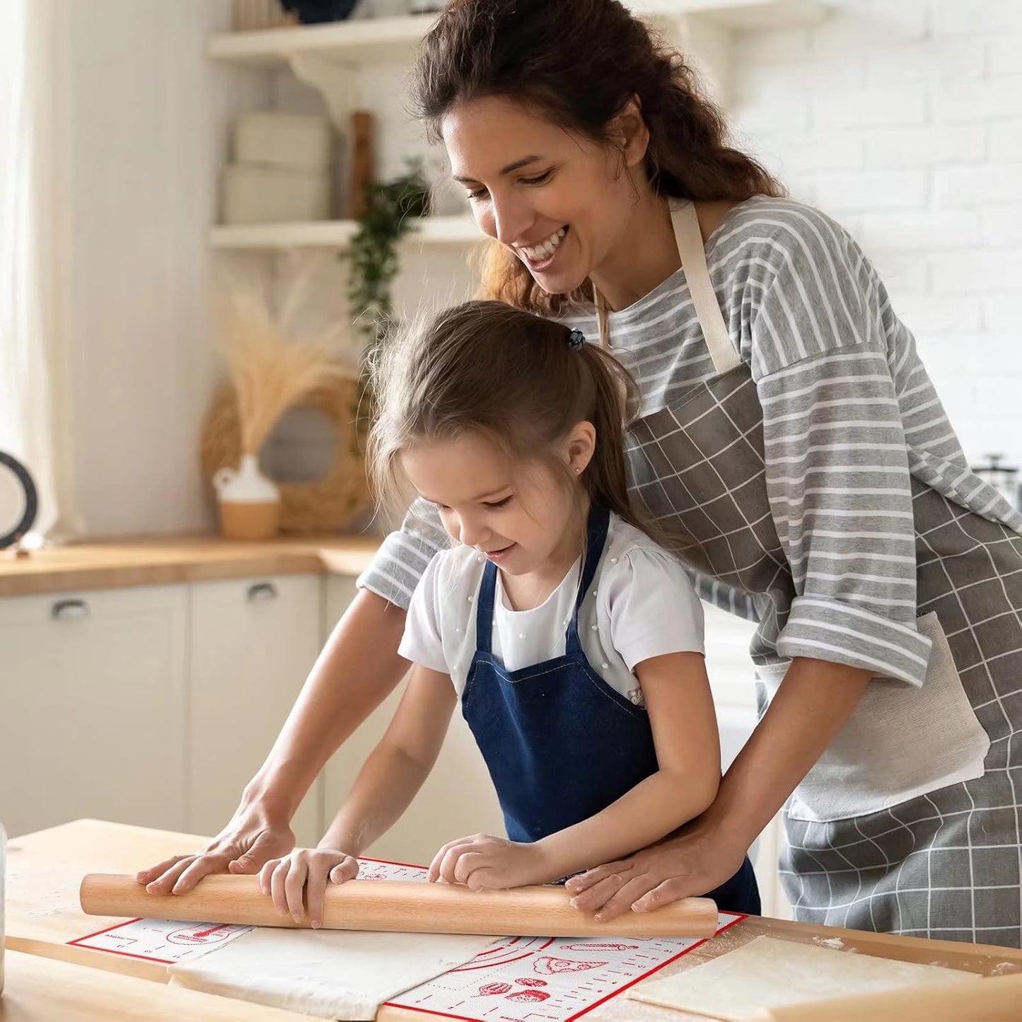 Behome Silicone Baking Mat, 28x20 Inch Extra Large Cookie Bread Rolling Mats Sheet, Non Slip Non Stick Silicone Mats for Kitchen Counter
