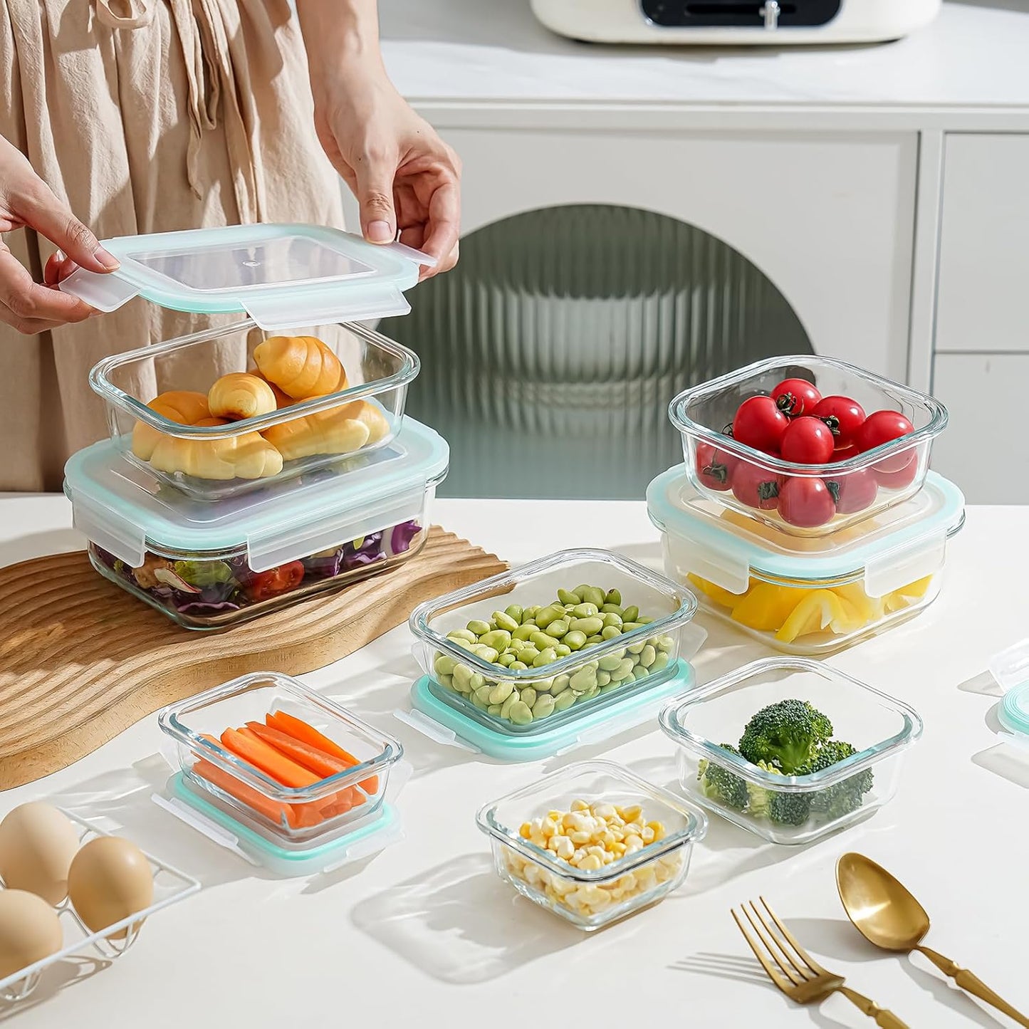 Behome 8 Pack Glass Food Storage Containers with Airtight Lids, BPA Free Glass Meal Prep Containers with Snap Locks, Lunch Containers for Microwave, Oven, Freezer and Dishwasher