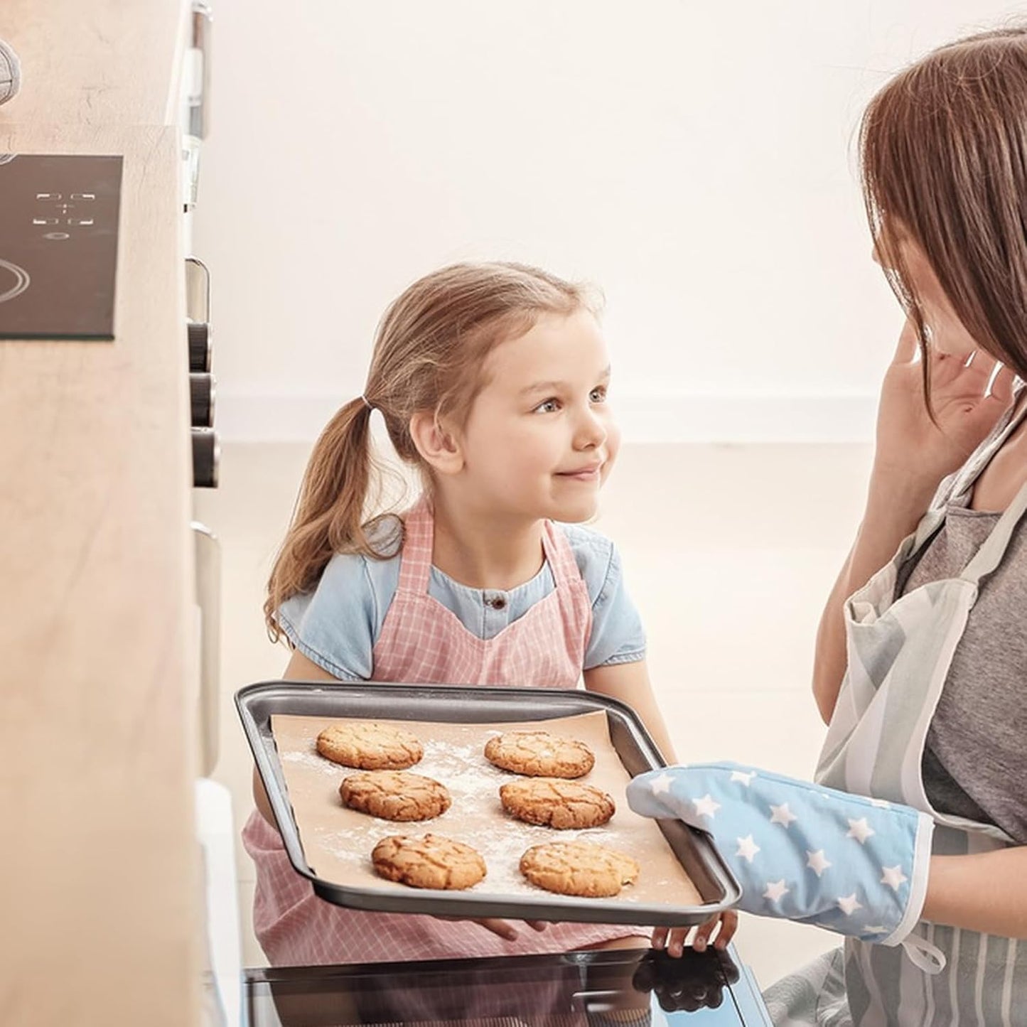 Behome 200 Pcs Parchment Paper Baking Sheets, 12 x 16 Inches Non-Stick Unbleached Precut Baking Parchment for Baking Grilling, Air Fryer